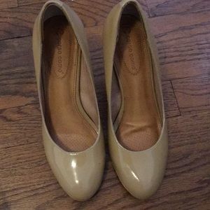 Corso como nude heels